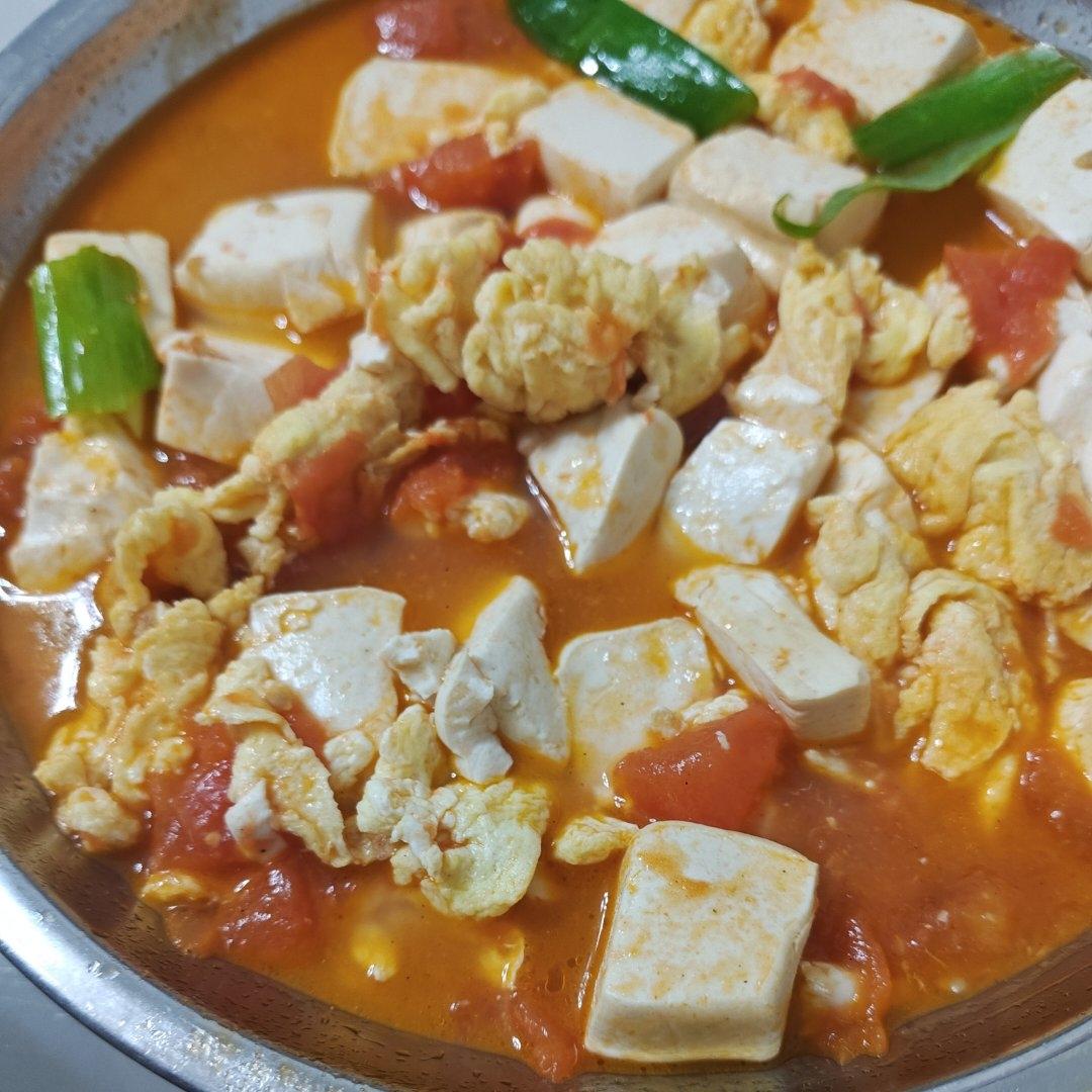 超简单老少皆宜的西红柿豆腐鸡蛋