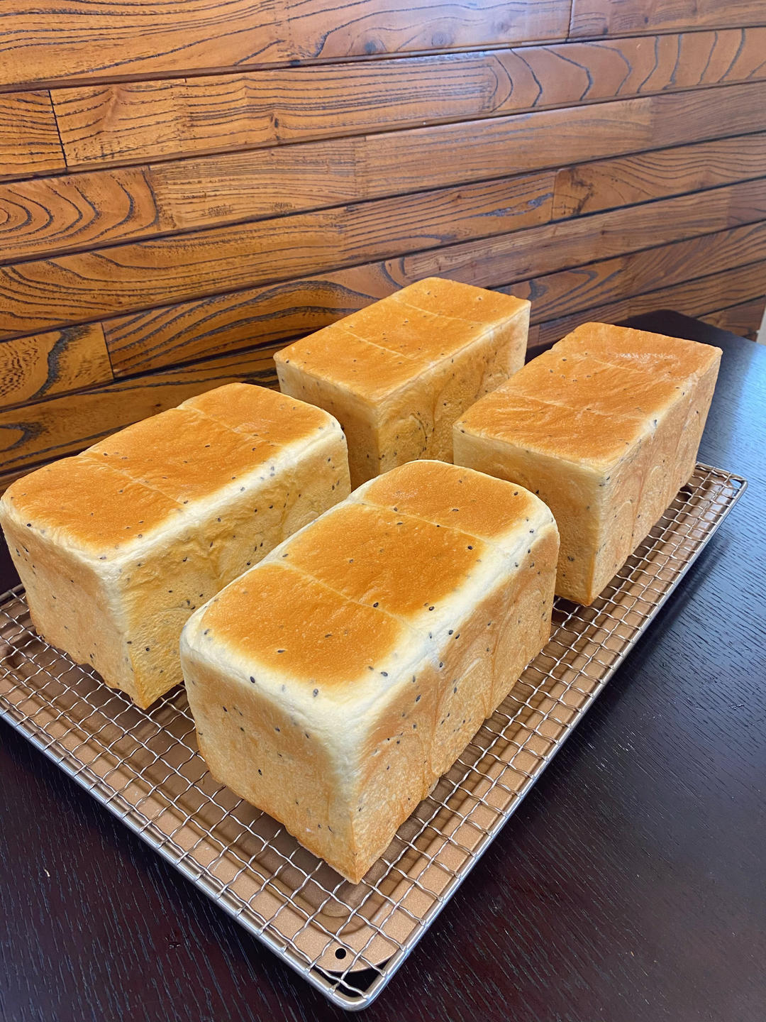 咸盐黑芝麻吐司