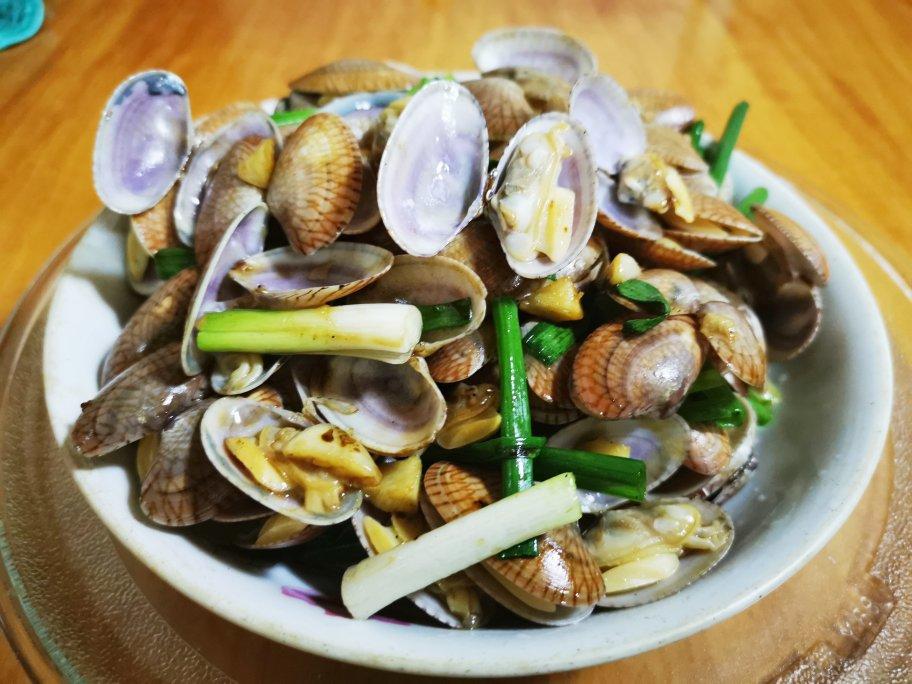 姜蒜炒花甲（花蛤）