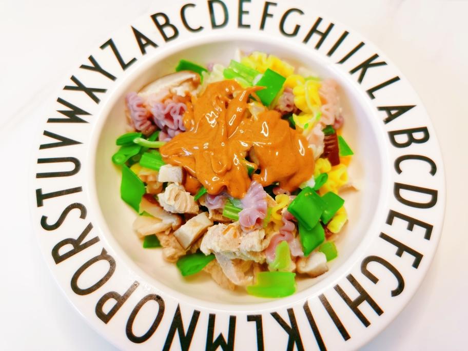 5分钟快手辅食–肉粒杂蔬花生酱拌面的做法