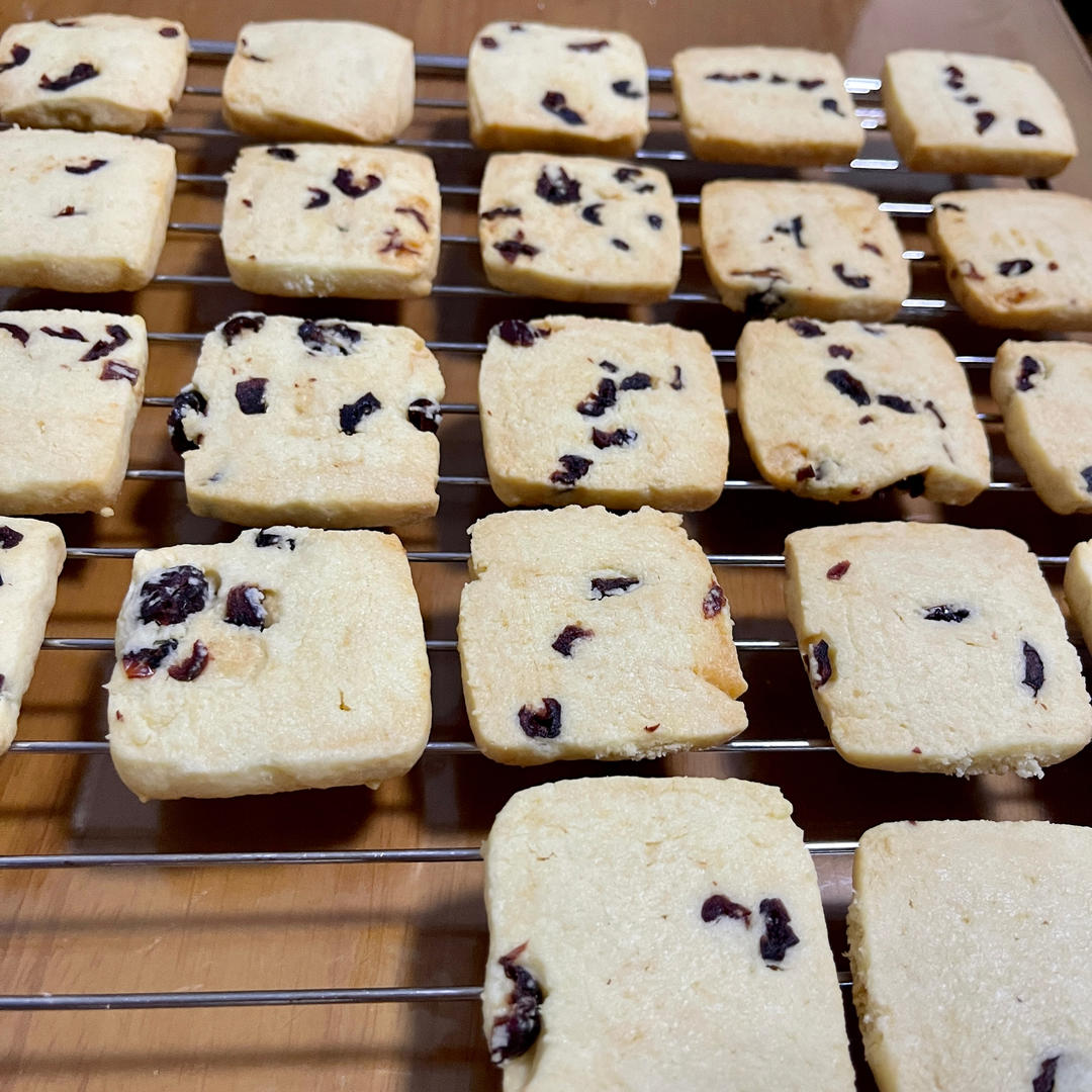 奶香浓郁酸甜酥脆的蔓越莓黄油曲奇