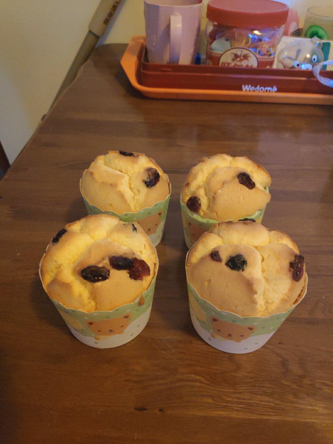 软绵绵戚风纸杯蛋糕