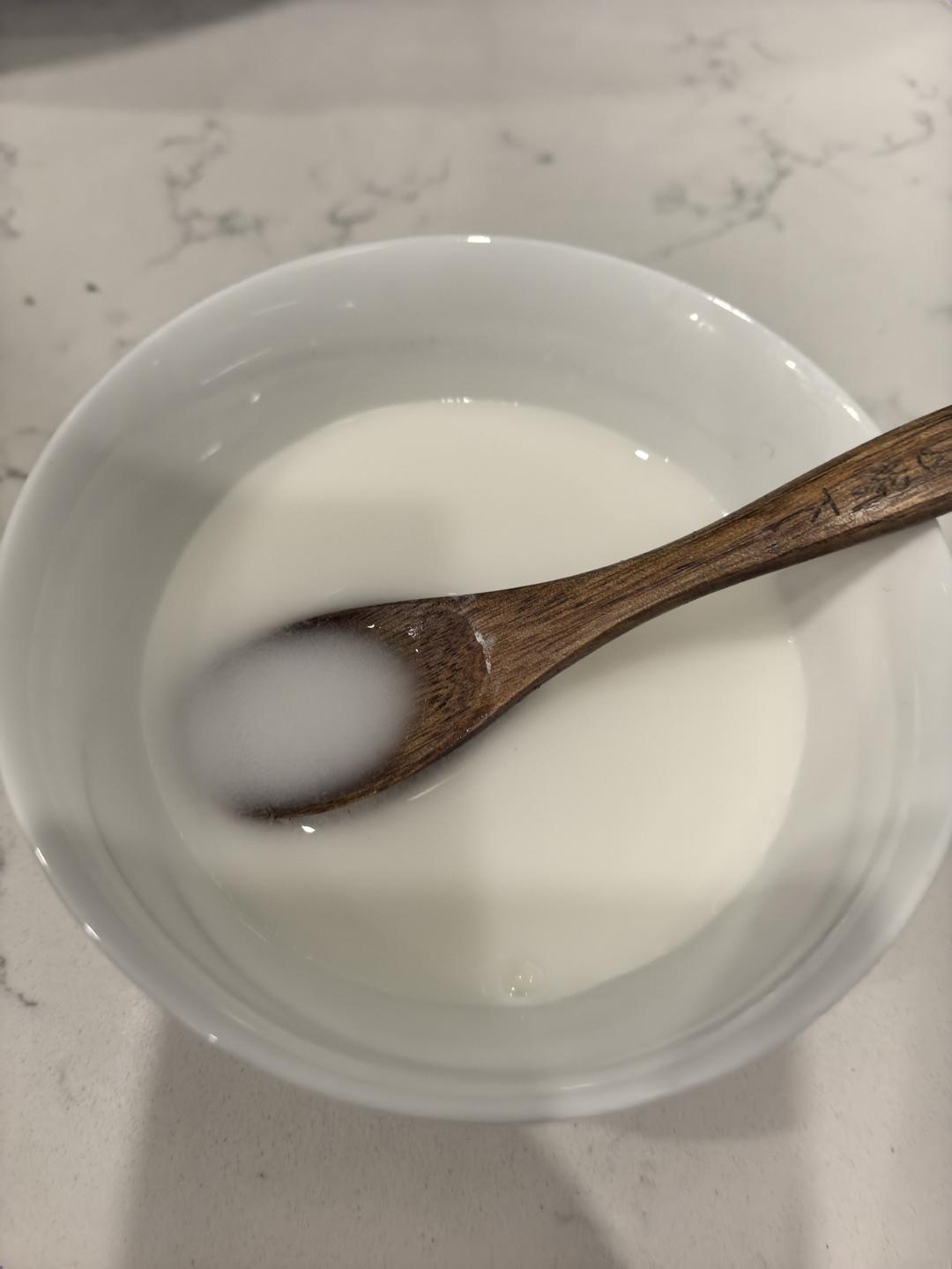 纯奶手撕吐司的做法 步骤1