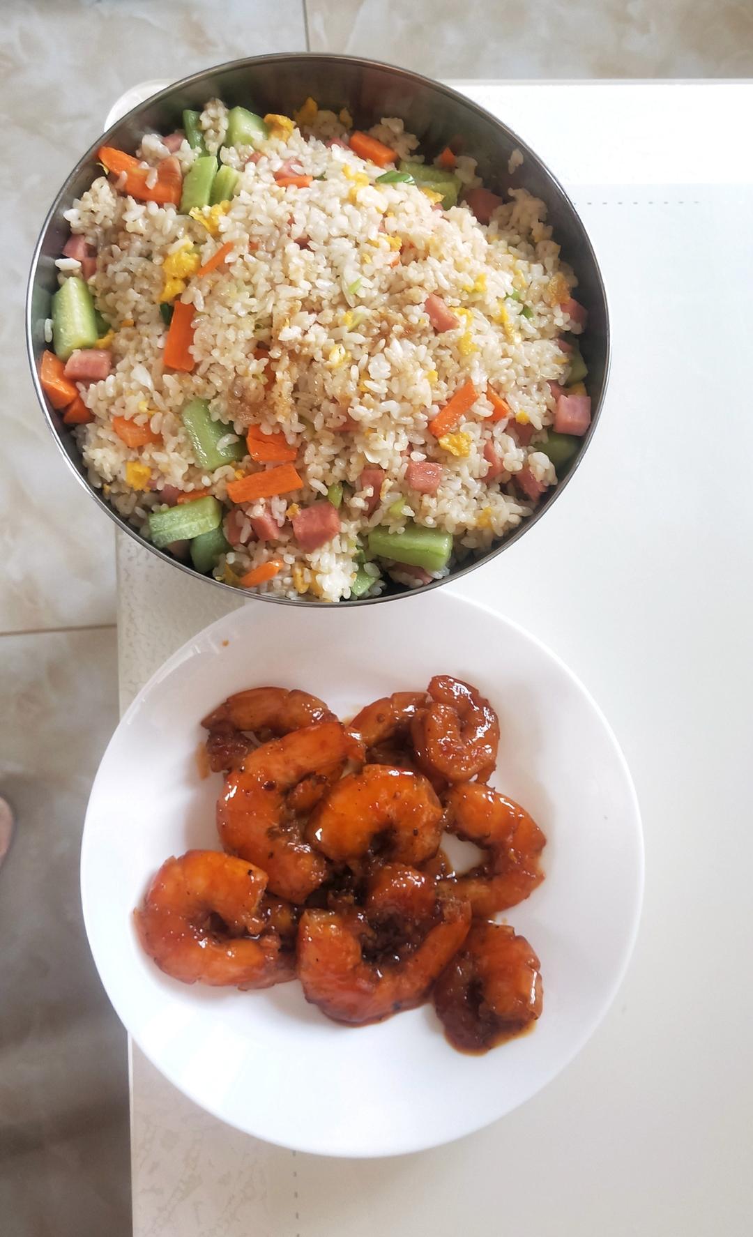 黄金火腿肠蛋炒饭