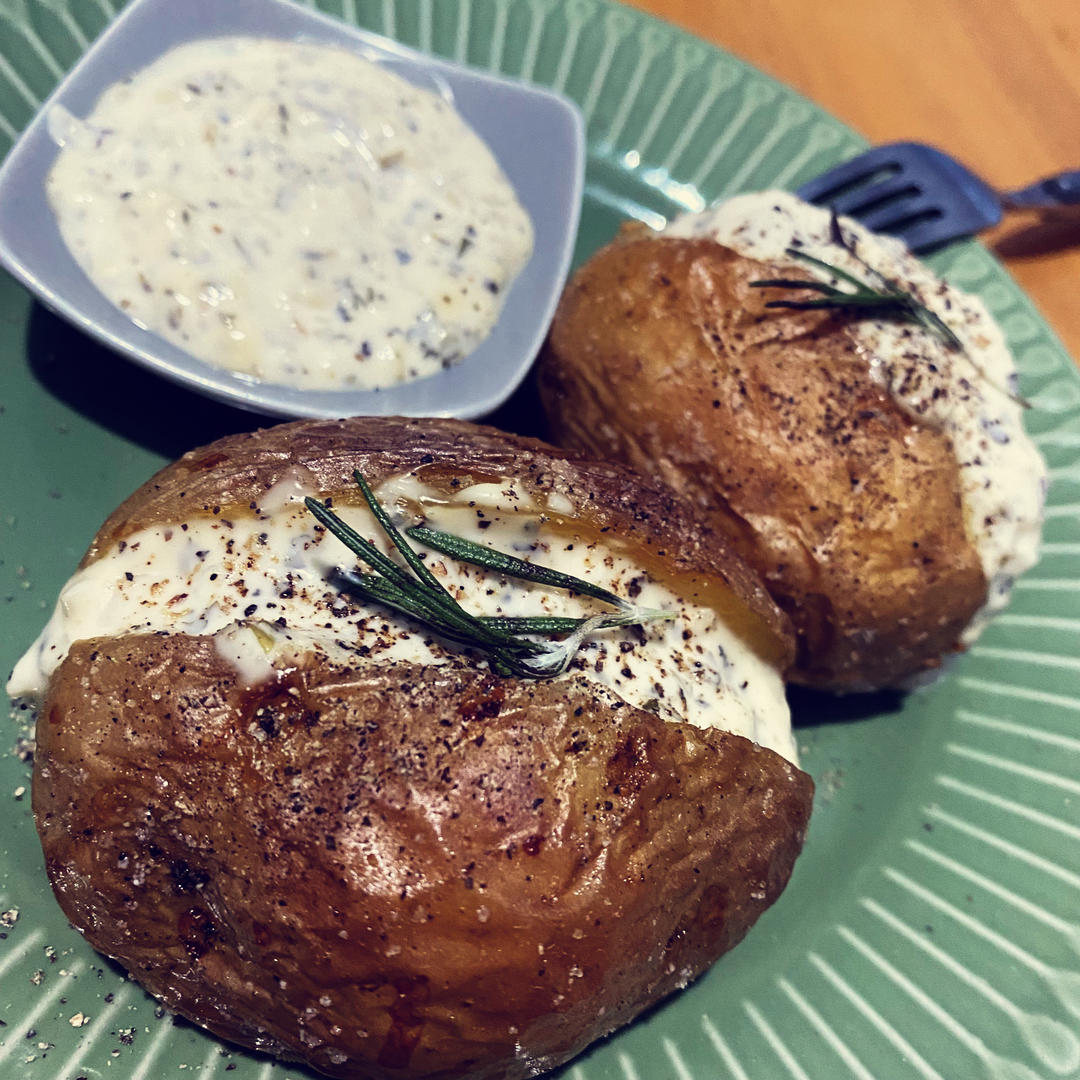 迷迭香烤土豆，这样烤它不香吗！