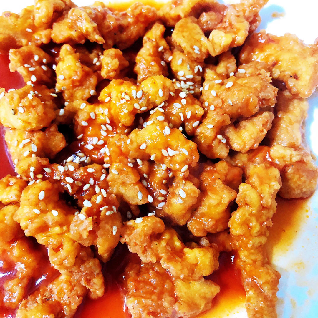 鸡胸肉版糖醋里脊，好吃不腻。大人小孩都喜欢！