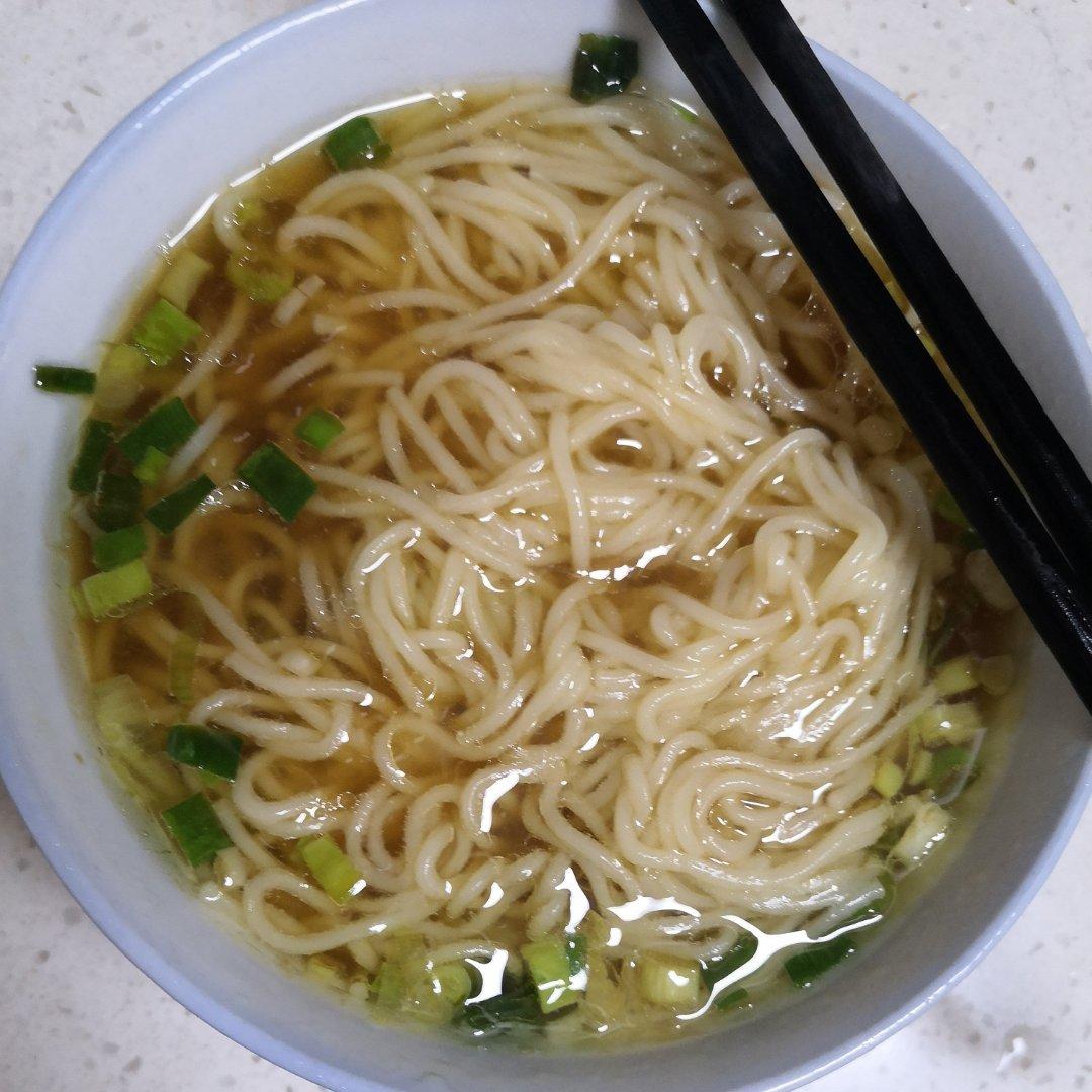 十分钟搞定的热汤面