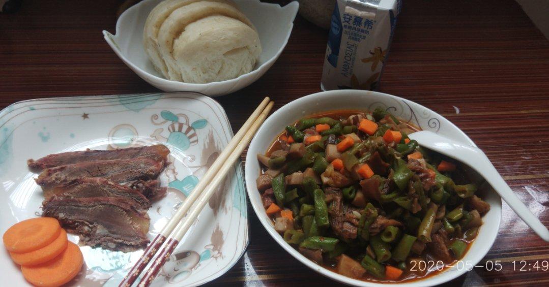 杏鲍菇炒豆角