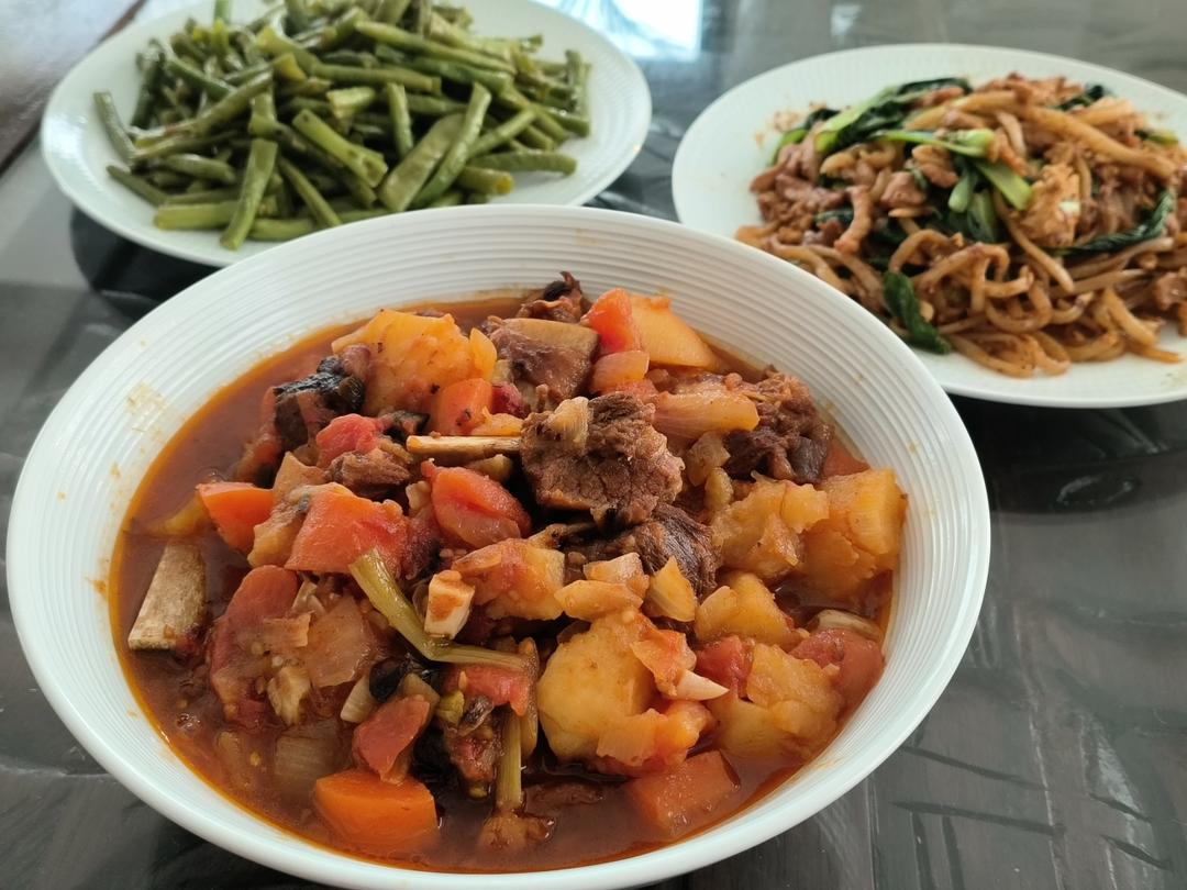 番茄炖牛腩