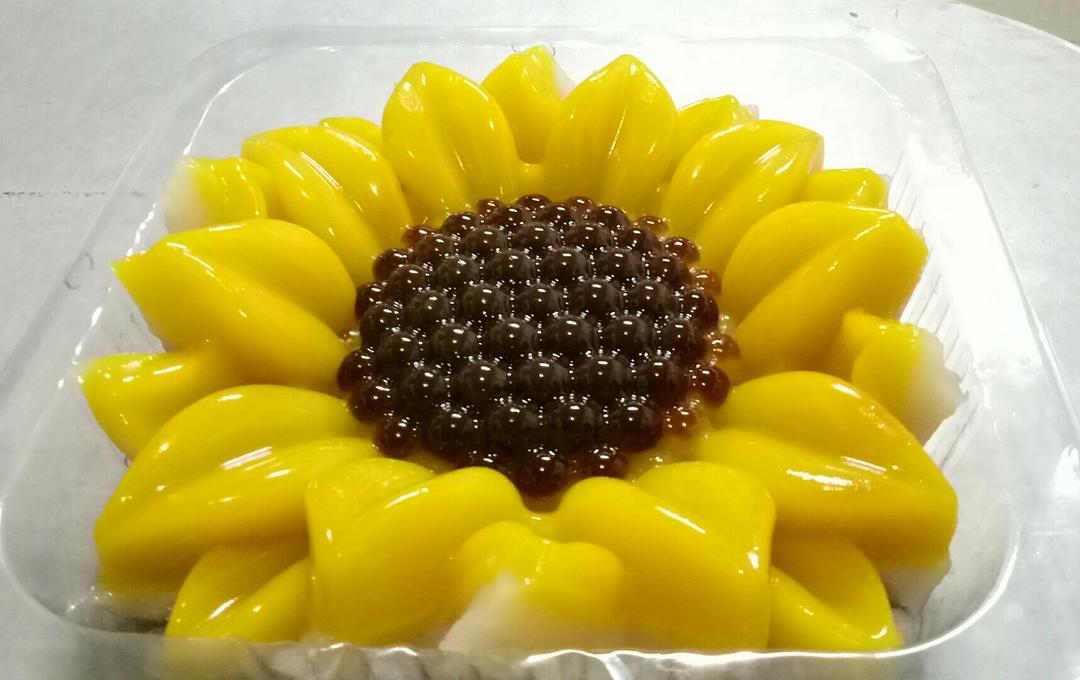 也飞闲做的印尼斑斓椰汁九层糕