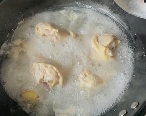 咖喱块煮鸡腿肉的做法 步骤2