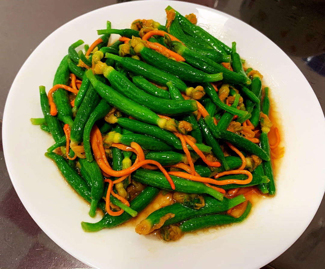 虫草花炒黄瓜苗 by wqy