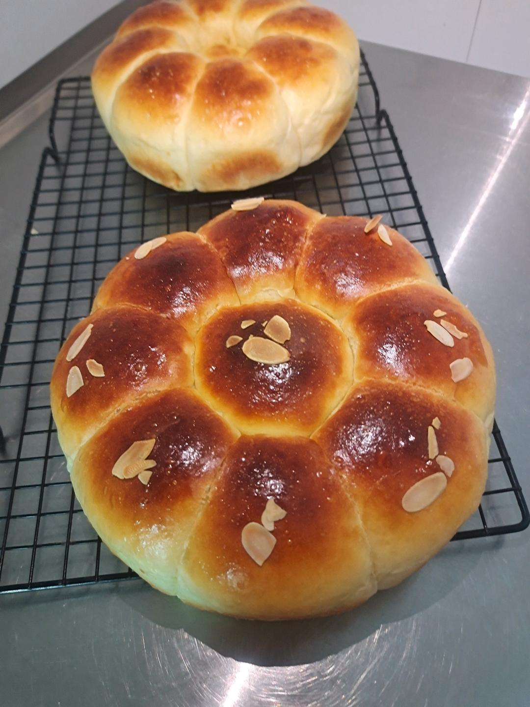 超软的牛奶小餐包