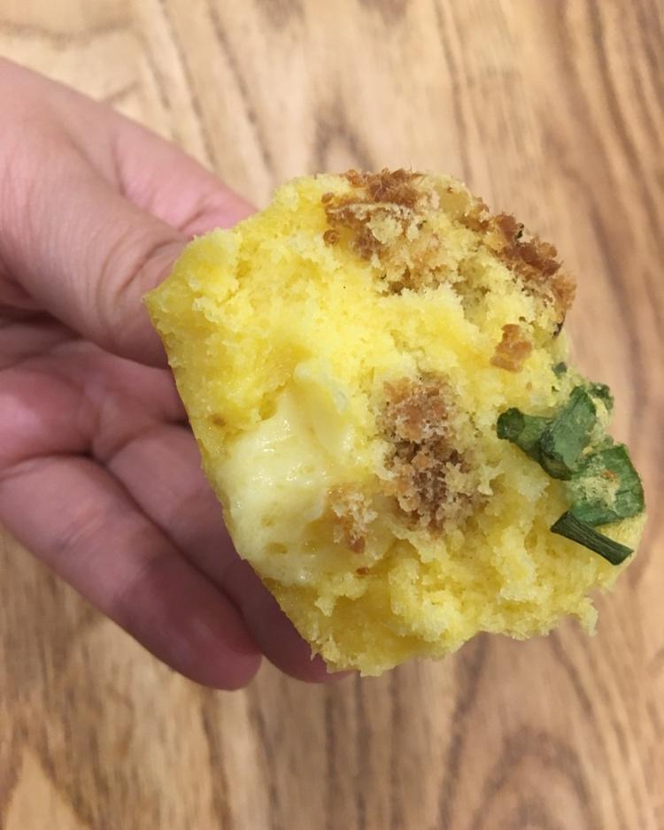 爆浆香葱肉松小蛋糕