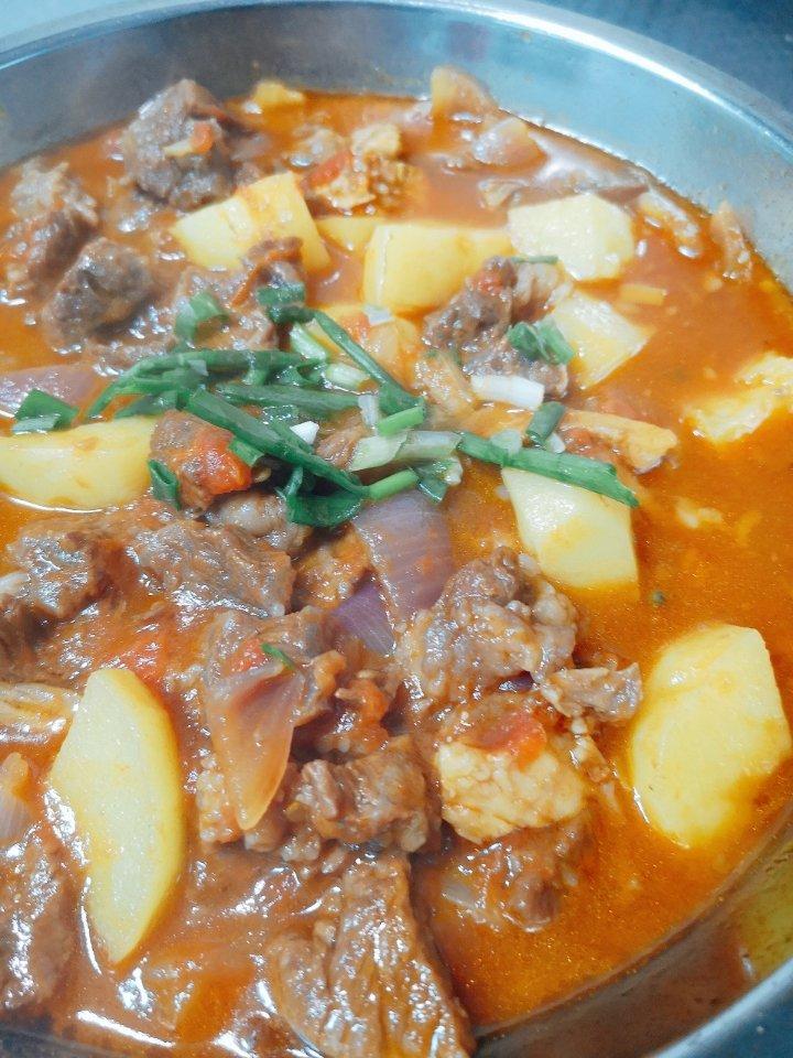 番茄土豆炖牛腩