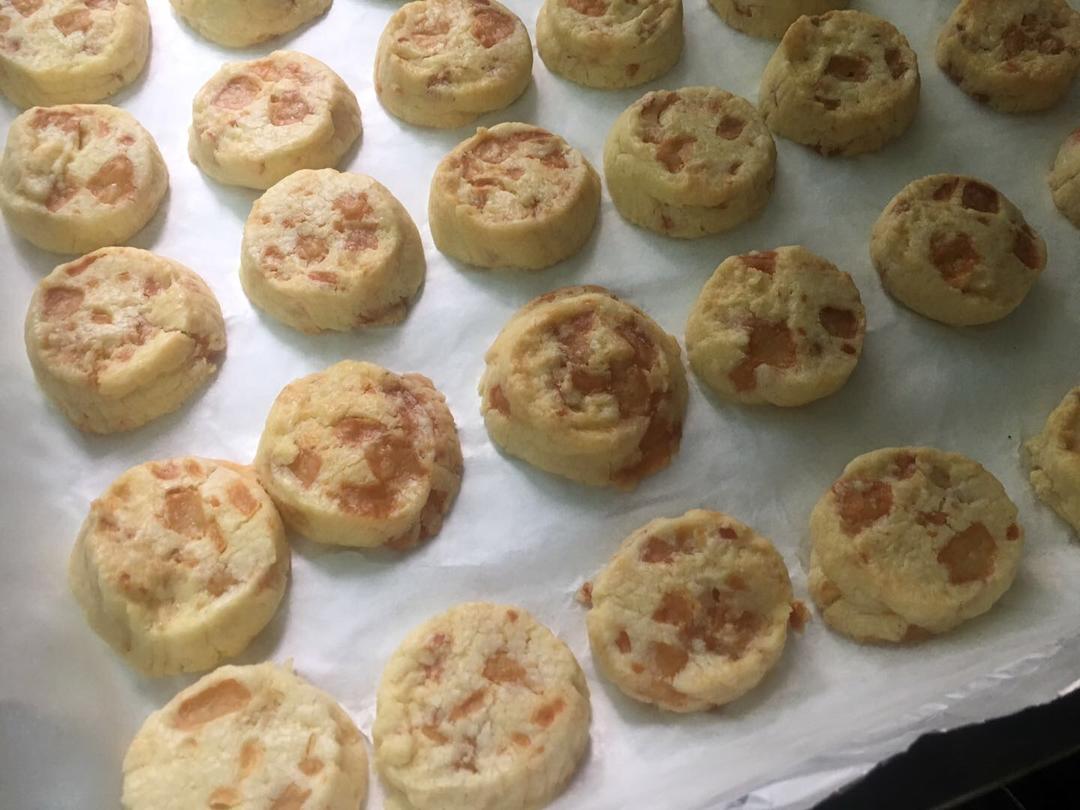 粒粒切达奶酪饼干