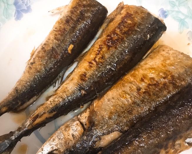 香煎秋刀鱼的做法