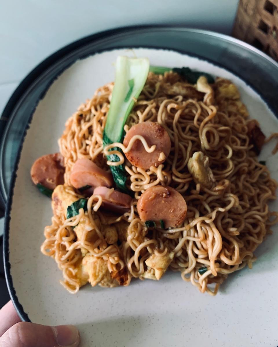 方便面这样炒着吃👉好吃到舔盘❗️