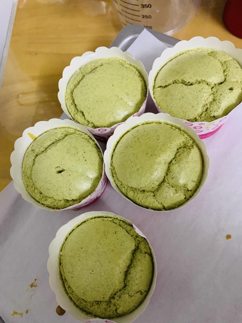 抹茶纸杯戚风蛋糕
