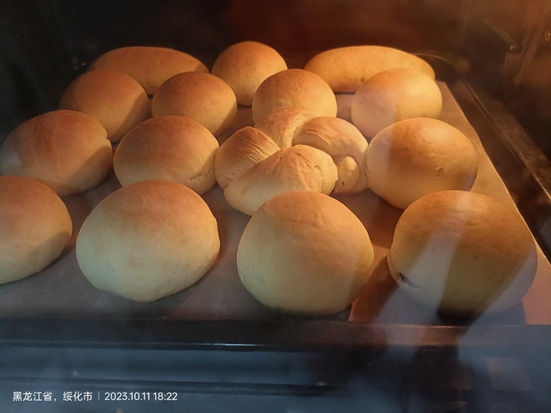 软软萌萌的紫米小面包