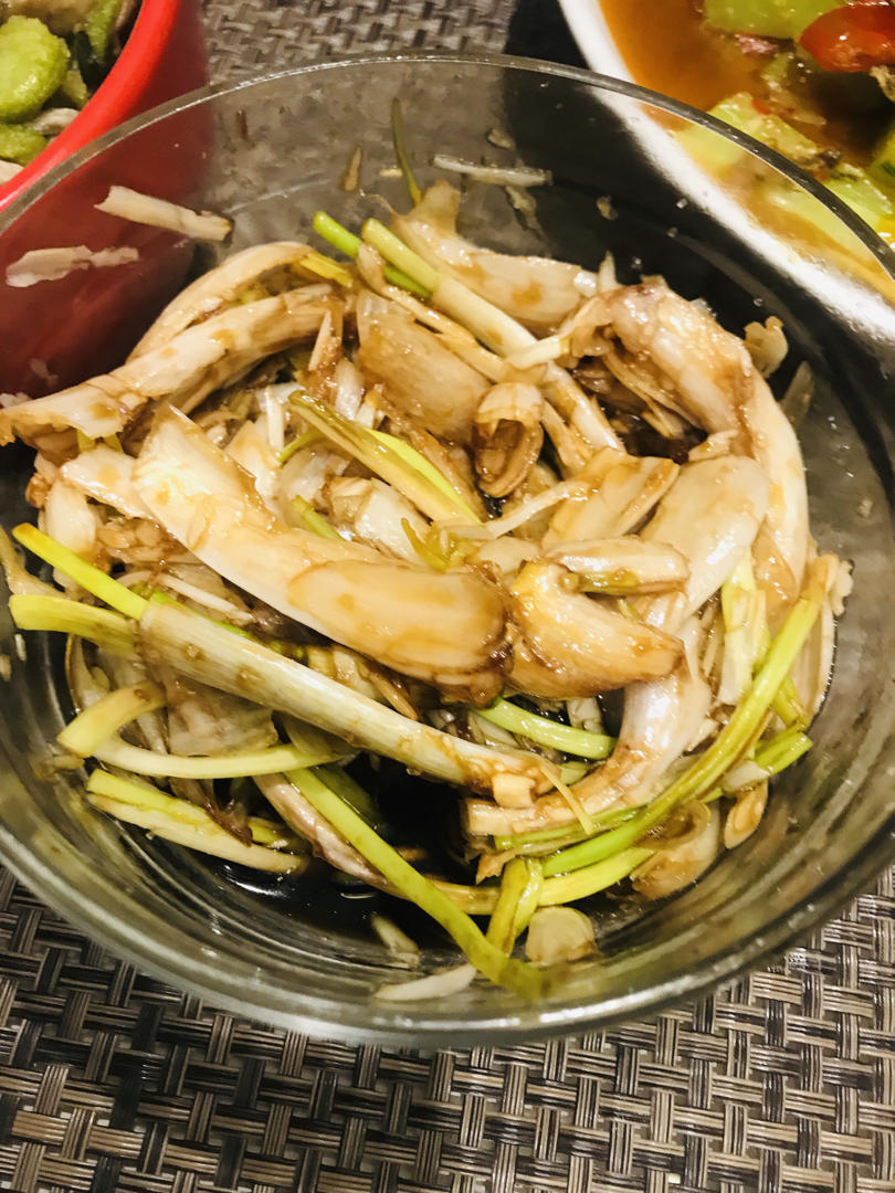 凉拌茭头