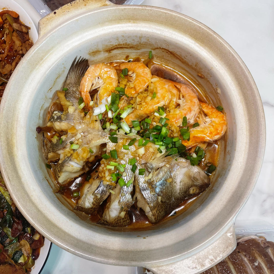 鲜虾鲈鱼煲(鲜掉眉毛)