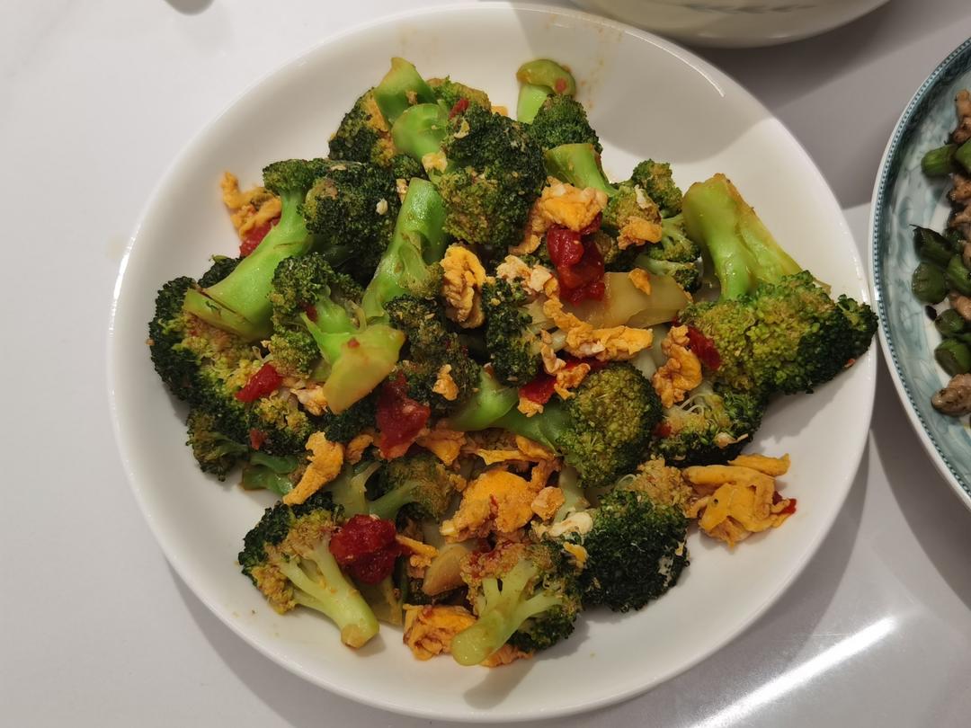 番茄家族减脂餐🍅番茄西兰花炒蛋130卡