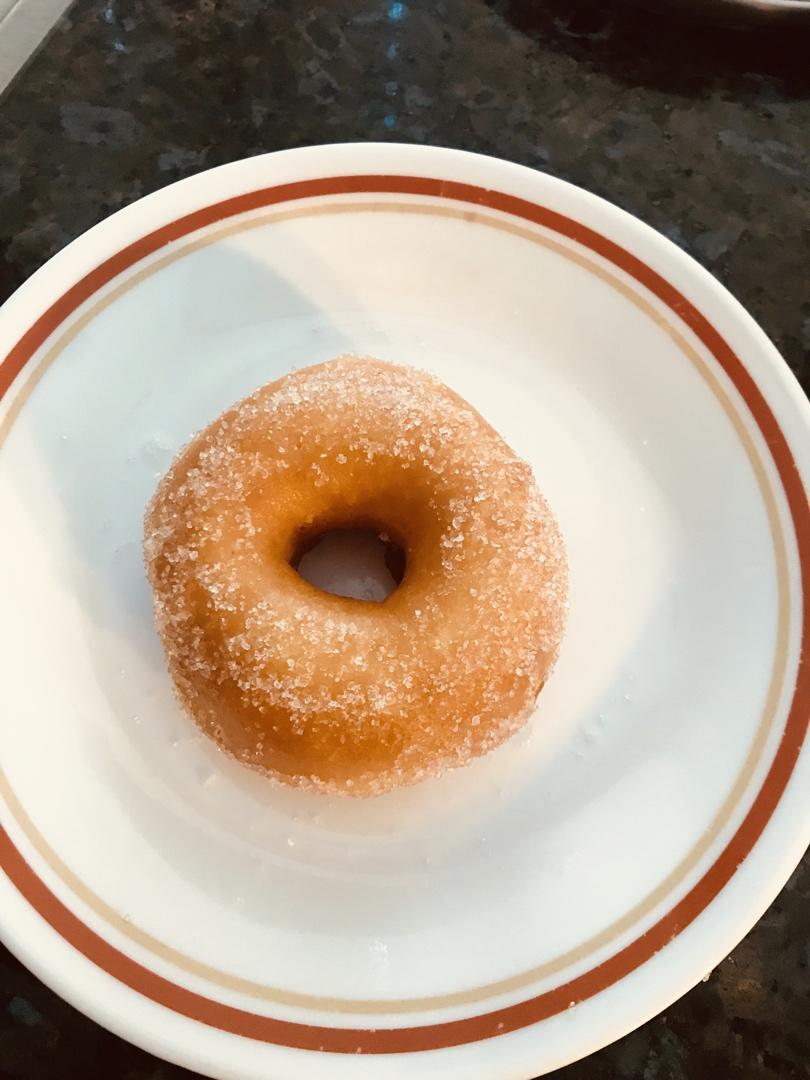 🍩超快手一小时低糖无需烤箱的甜甜圈（详细视频）