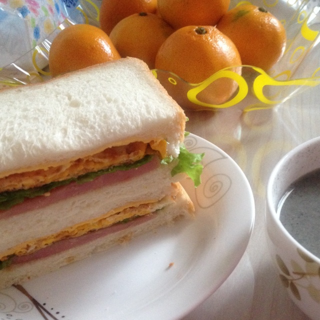 火腿煎蛋三文治