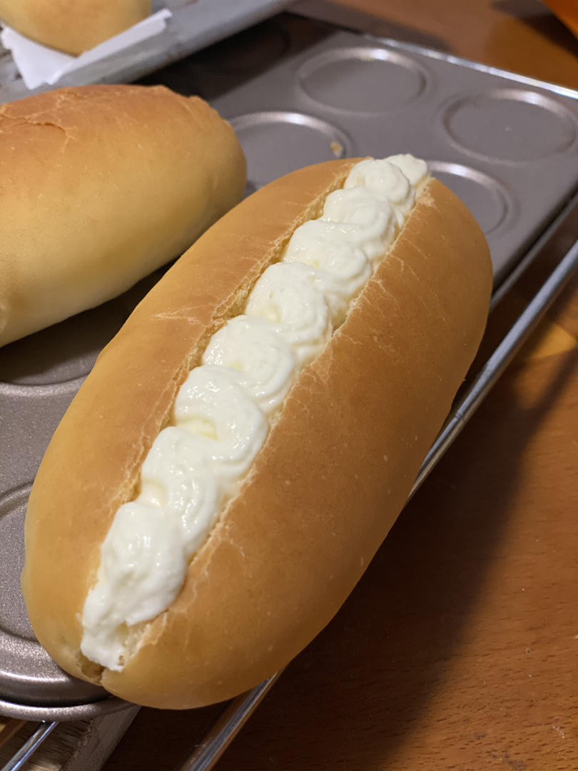 超软绵椰蓉咸奶油面包