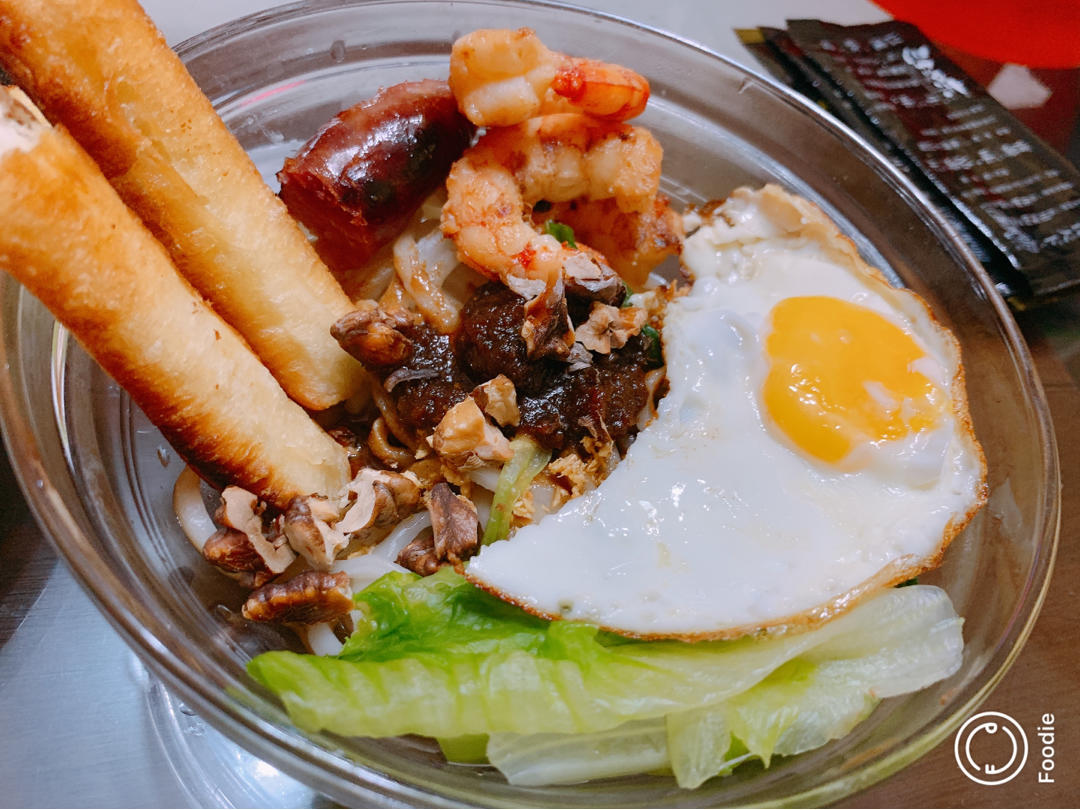 一碗正宗的潮州牛肉灌粿条/米粉/面(沙茶拌粿条/米粉/面)
