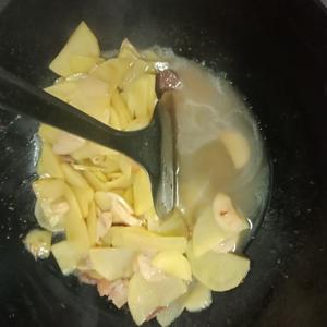 家常杏鲍菇炒土豆片的做法 步骤11