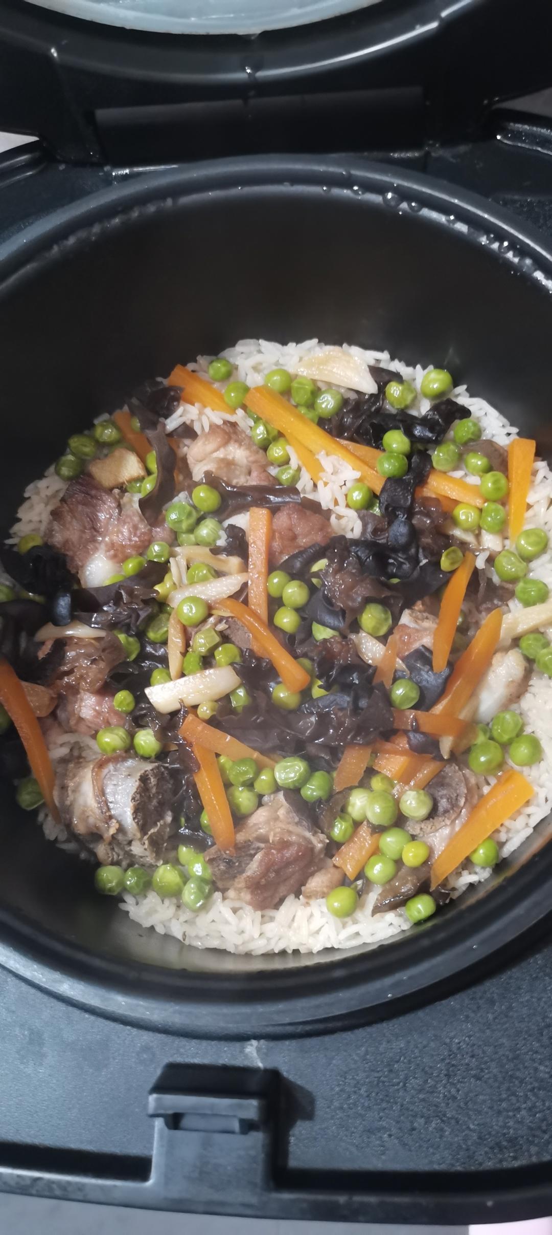电饭煲做排骨煲仔饭