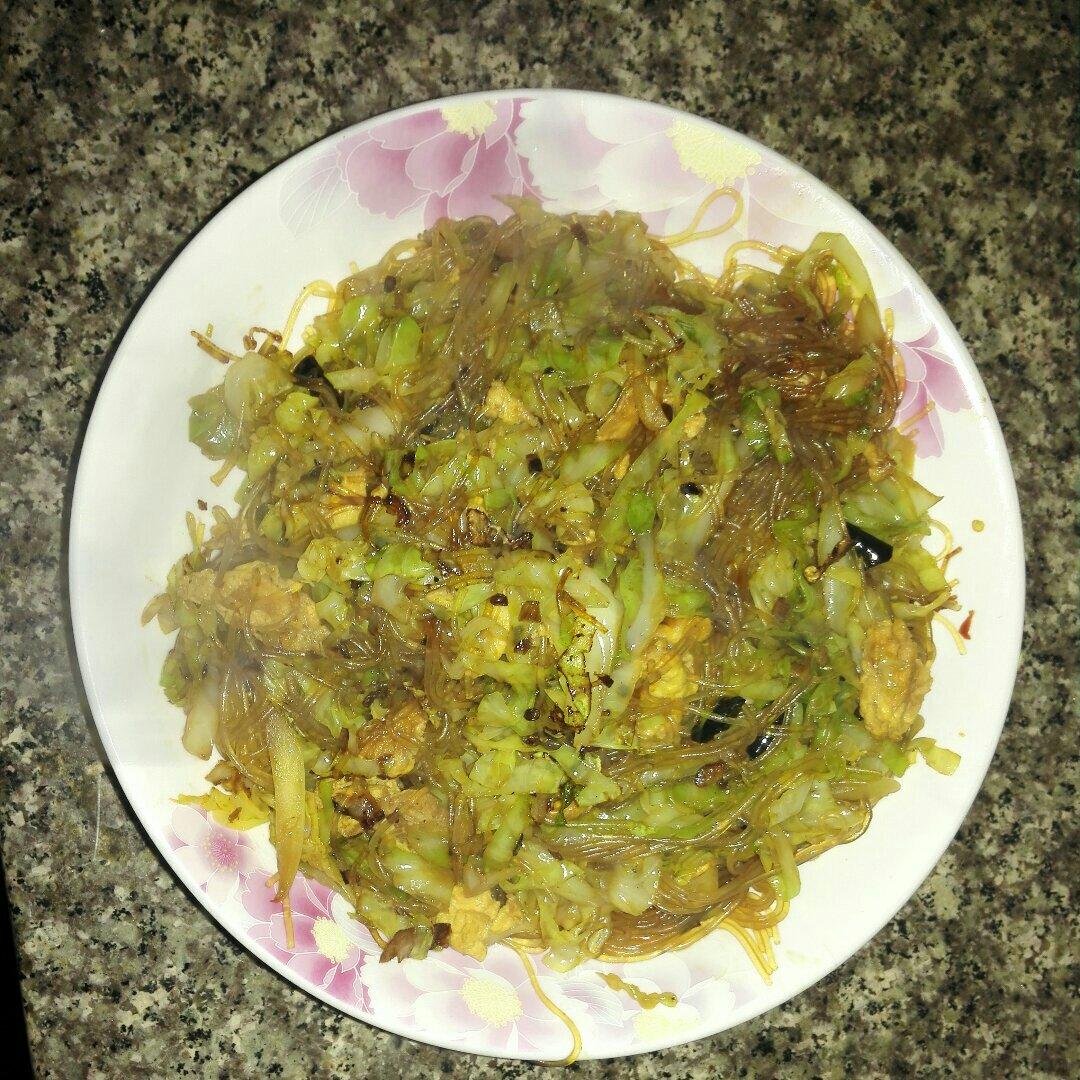 包菜粉丝炒鸡蛋