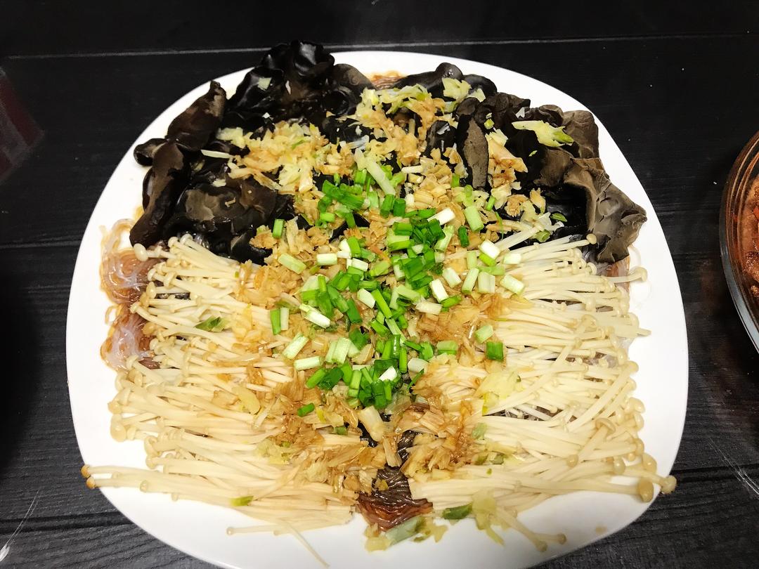 蒜蓉金针菇木耳