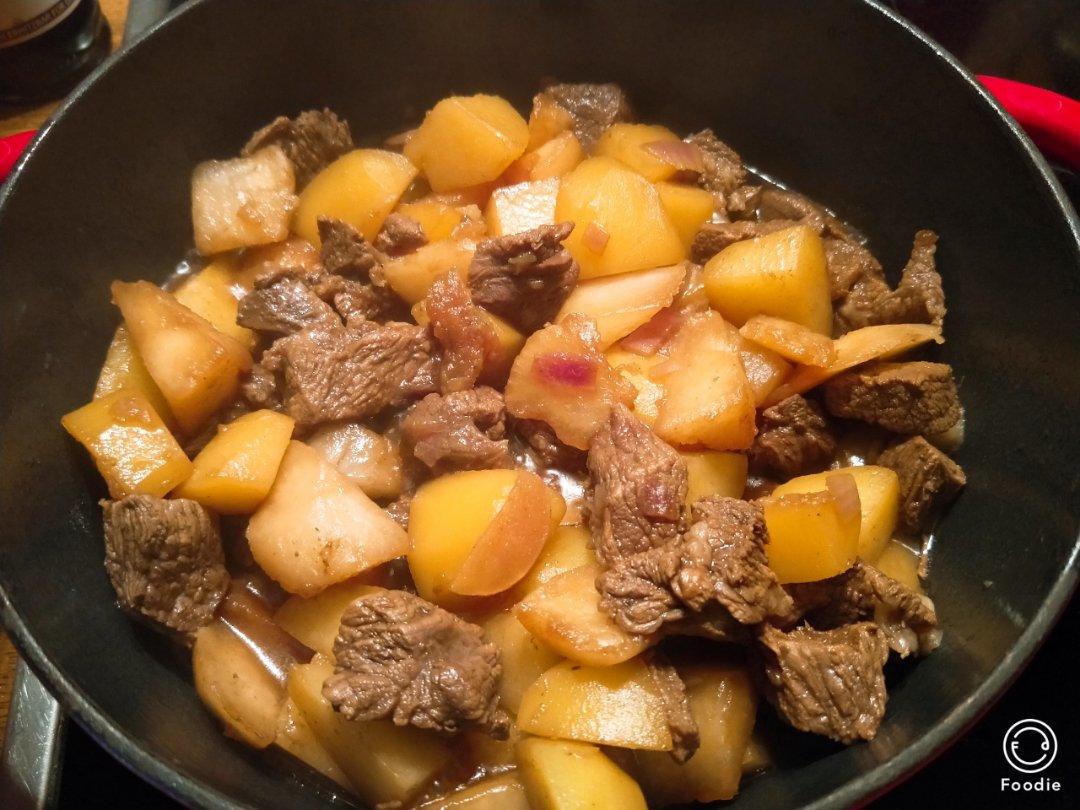 沙沙土豆胡萝卜炖牛肉
