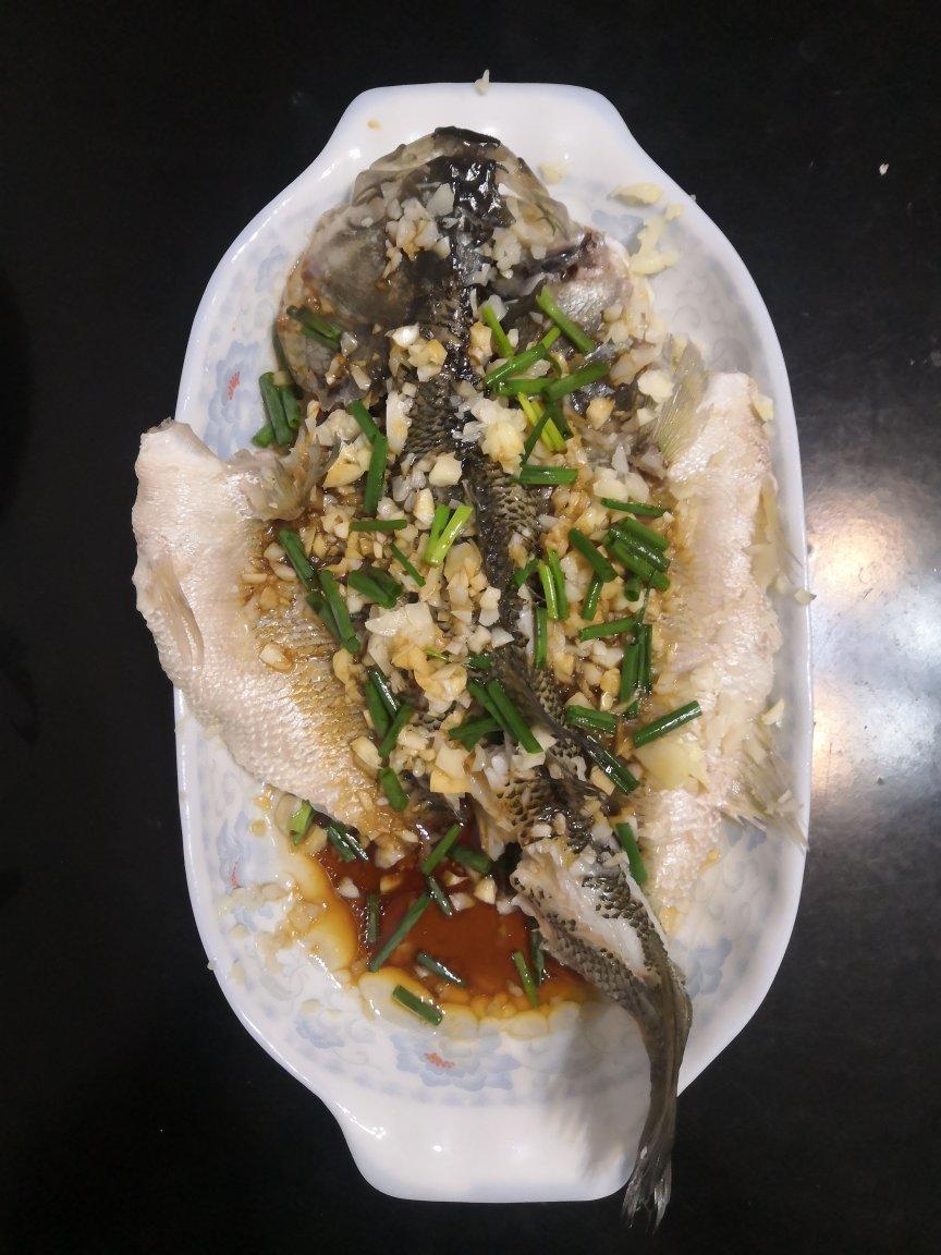清蒸鲈鱼