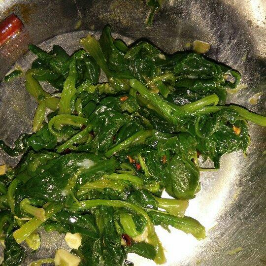 凉拌菠菜
