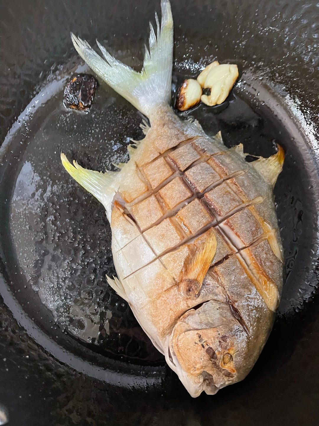 极简极美味——盐煎金鲳鱼
