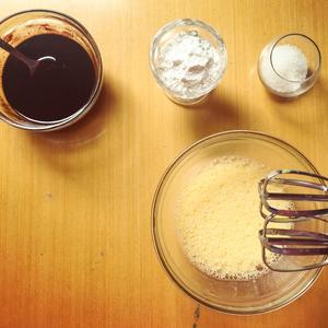 巧克力熔岩蛋糕[治愈系·甜品]的做法 步骤3
