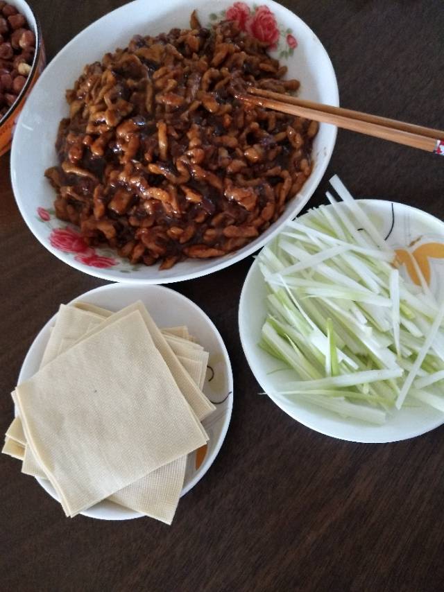 京酱肉丝