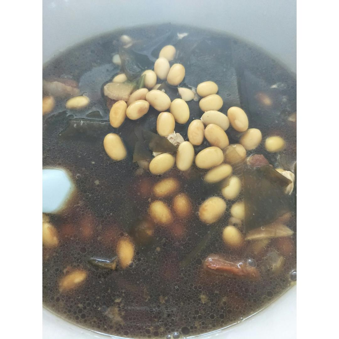 黄豆炖海带