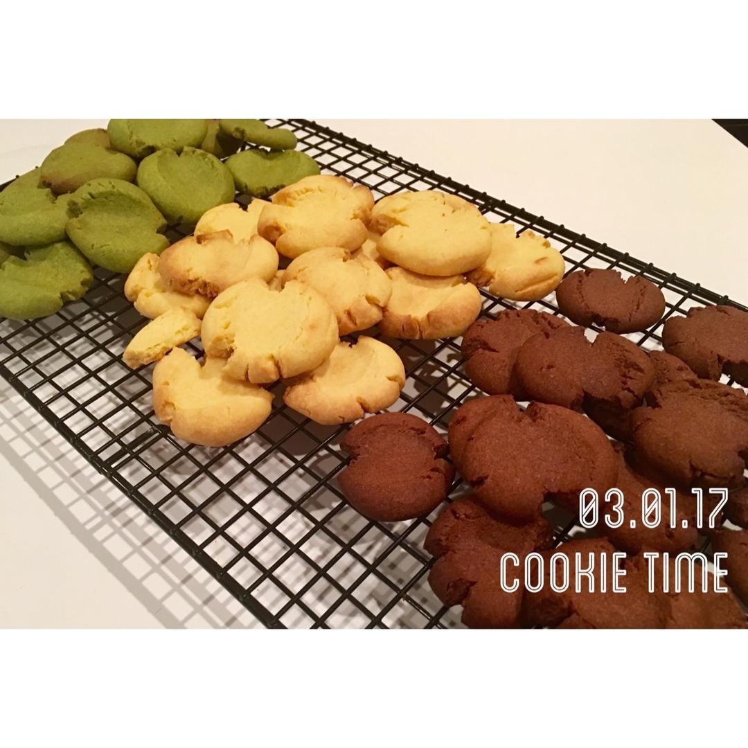 三种口味的玛格丽特饼干（原味、抹茶、可可）