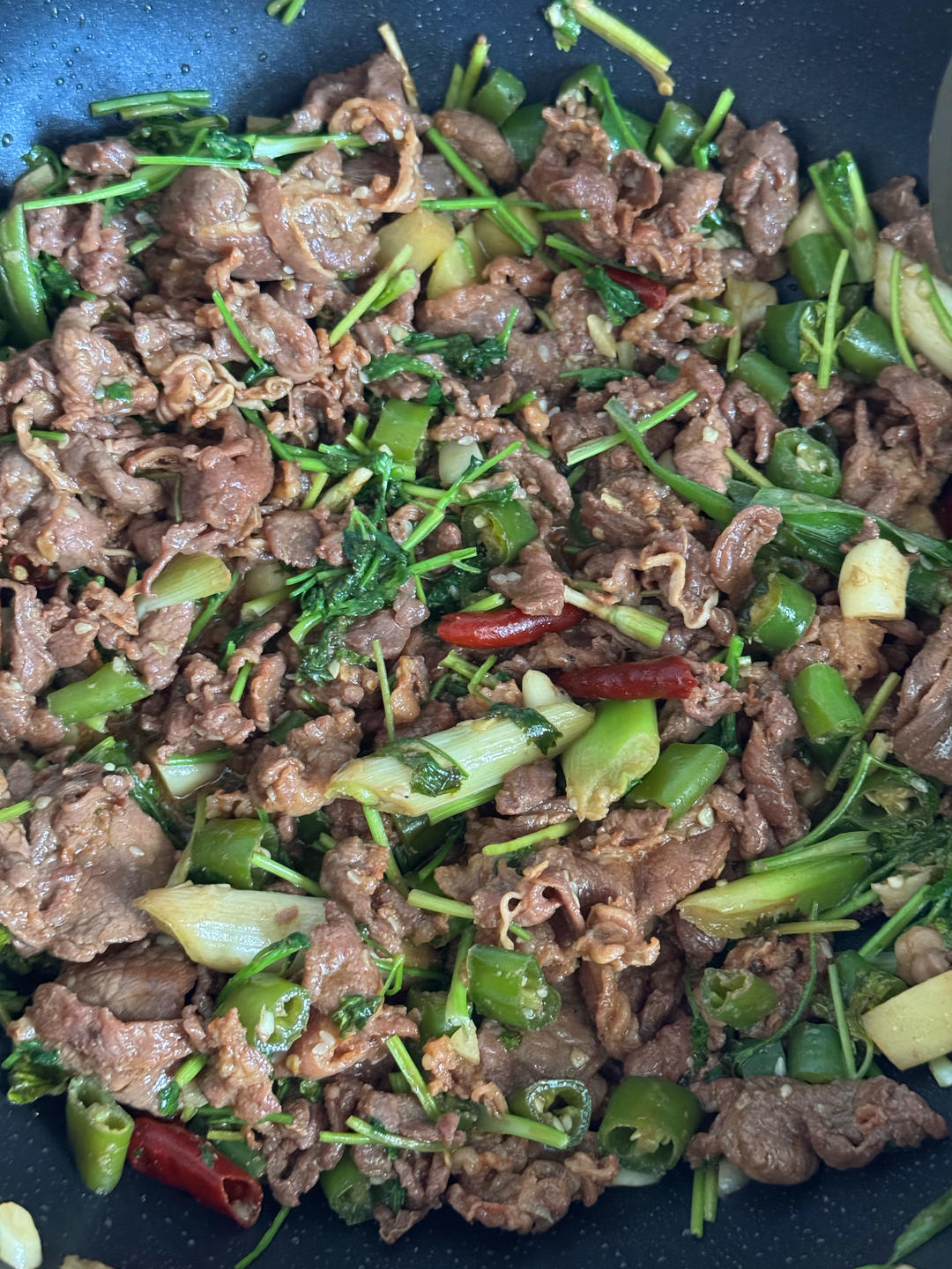 小炒黄牛肉，肉嫩味香！太好吃了简直是米饭杀手！