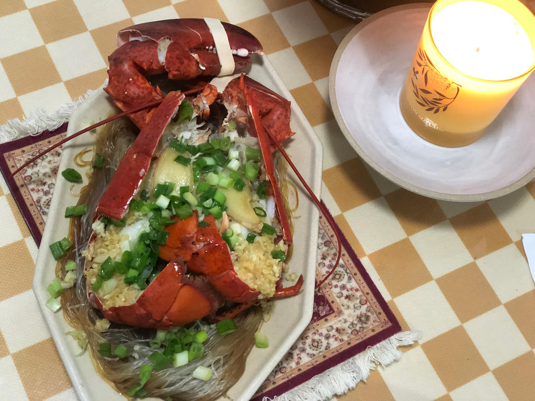 蒜蓉龙虾蒸粉丝