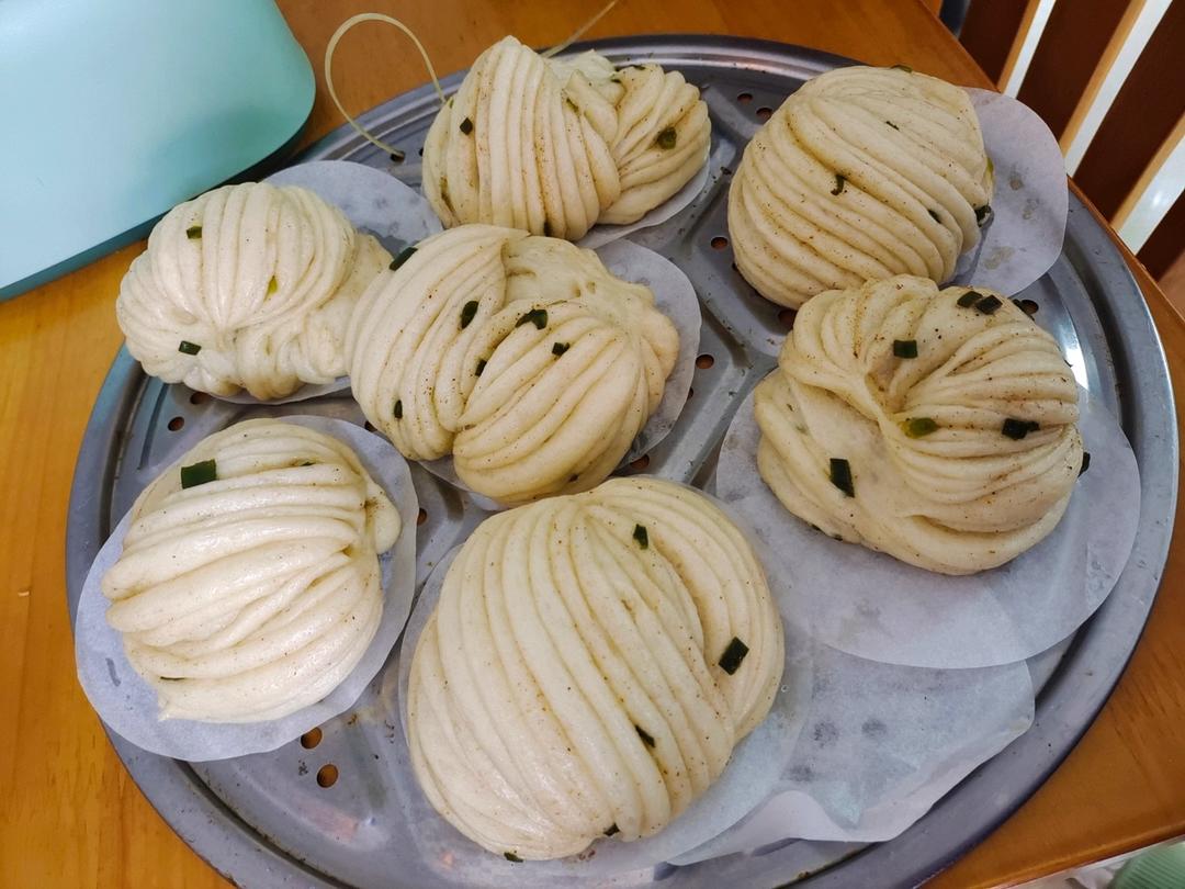 葱油花卷，一根筷子卷出漂亮的造型