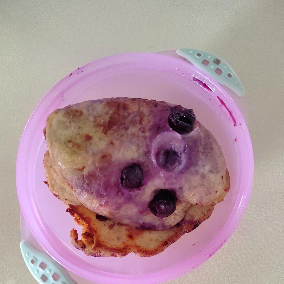 快手香蕉蓝莓煎饼