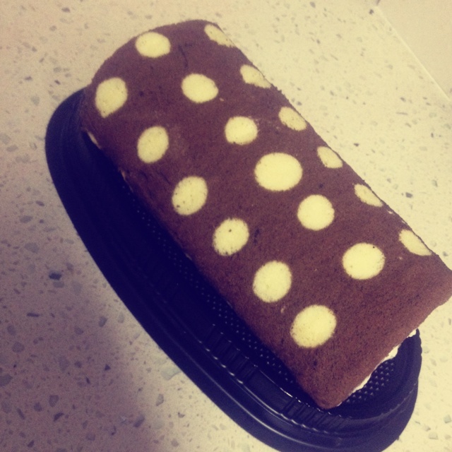 波点可可奶油蛋糕卷