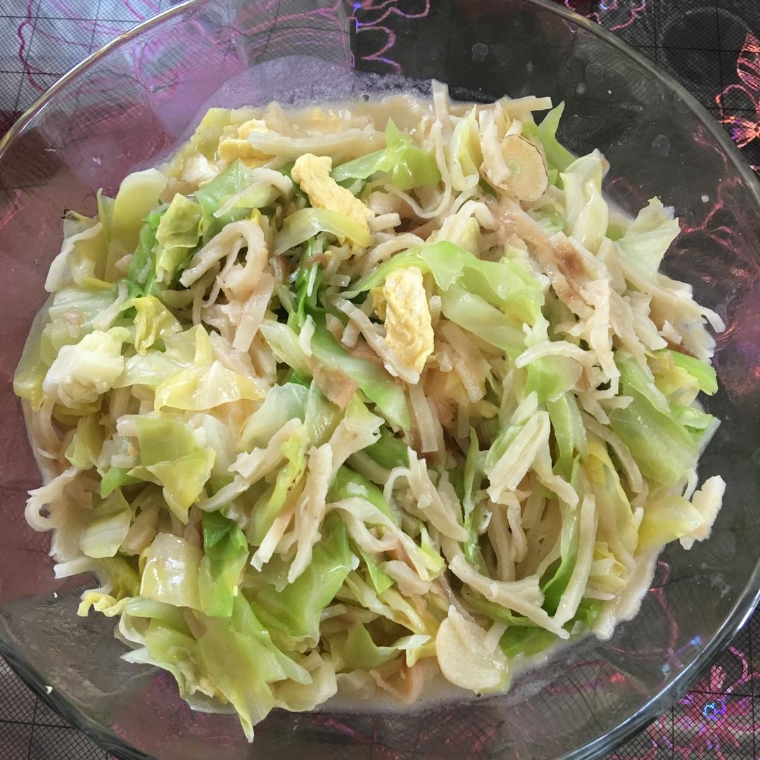 哞妞儿做的圆白菜鸡蛋烩饼