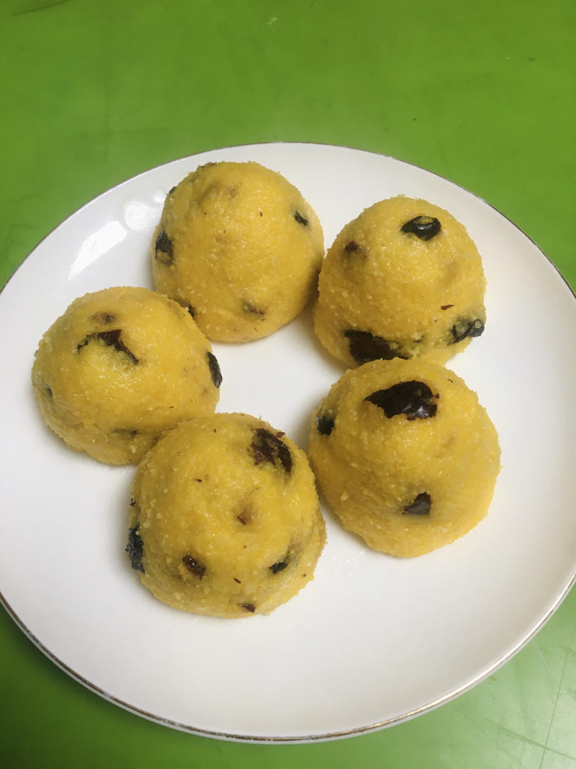 纯玉米面窝窝头(烫面.不发酵)